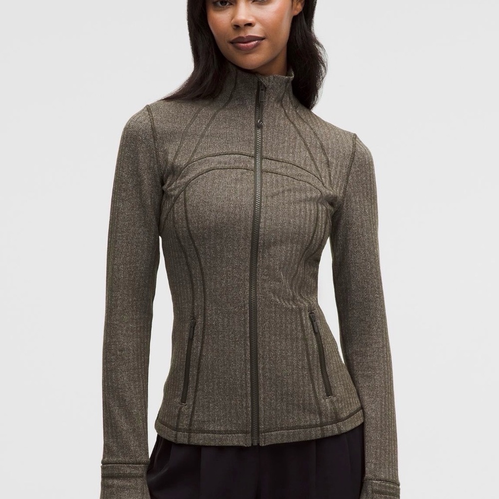 LULULEMON Dark Grey Define Jacket (Color not same as first model photo)